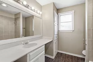 3703 French Wood Dr, Arlington, TX 76016 - Photo 9