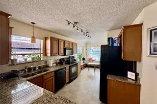 421 Leisure Ln, Coppell, TX 75019 - Photo 5