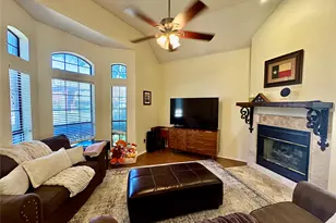 421 Leisure Ln, Coppell, TX 75019 - Photo 3