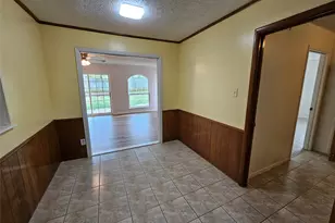 1109 W Redbud Dr, Hurst, TX 76053 - Photo 7