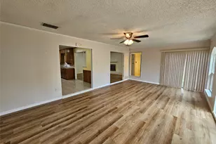 1109 W Redbud Dr, Hurst, TX 76053 - Photo 9