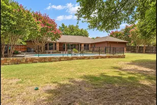 1405 Hattiesburg Ln, Garland, TX 75044 - Photo 11