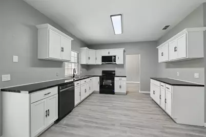 6833 Lyndale Drive, Watauga, TX 76148 - Photo 5