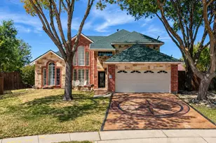 202 Browning Ln, Grand Prairie, TX 75052 - Photo 1