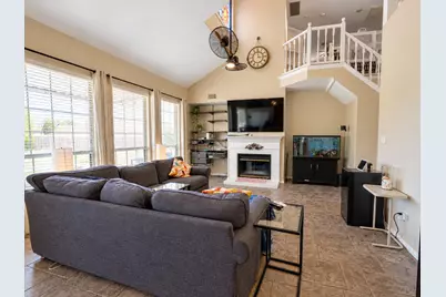 202 Browning Lane, Grand Prairie, TX 75052 - Photo 7