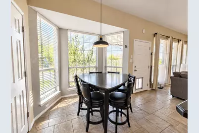 202 Browning Lane, Grand Prairie, TX 75052 - Photo 5
