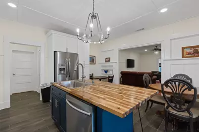 1013 Poindexter Street, Fort Worth, TX 76102 - Photo 7