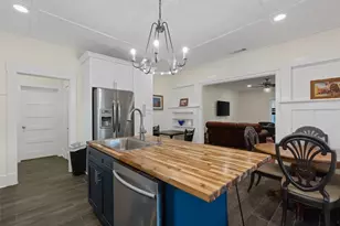 1013 Poindexter St, Fort Worth, TX 76102 - Photo 7