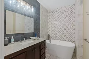 1013 Poindexter St, Fort Worth, TX 76102 - Photo 5