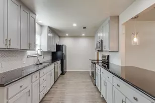 2946 Canyon Dr, Grapevine, TX 76051 - Photo 3