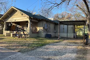 512 NW 5th St, Mineral Wells, TX 76067 - Photo 1