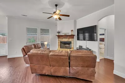 203 Cambridge Street, Waxahachie, TX 75165 - Photo 11