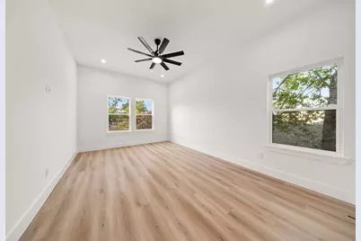 1727 Toronto Street, Dallas, TX 75212 - Photo 31