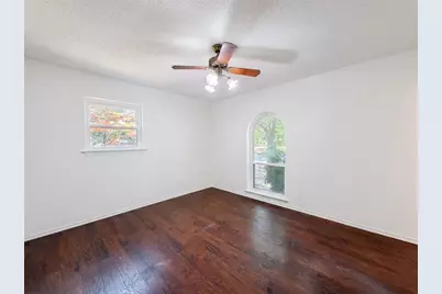 604 Todd Court, Burleson, TX 76028 - Photo 11