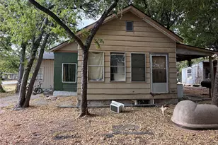 107 S Connellee Ave, Eastland, TX 76448 - Photo 15