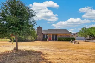 219 Willow Grove Rd, Woodway, TX 76712 - Photo 3
