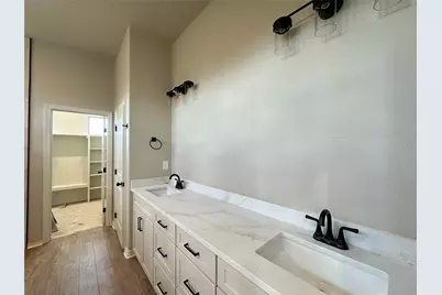 131 Lasso Loop, Lorena, TX 76655 - Photo 17