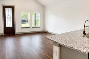 207 Cotton St, Alvarado, TX 76009 - Photo 3