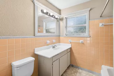 620 Oakwood Lane, Arlington, TX 76012 - Photo 19