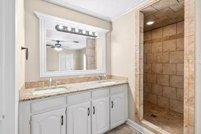 620 Oakwood Lane, Arlington, TX 76012 - Photo 25