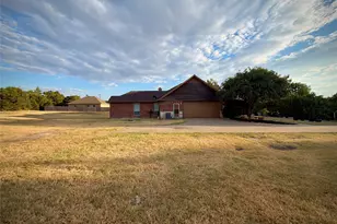 4230 Zachs Ct, Midlothian, TX 76065 - Photo 7