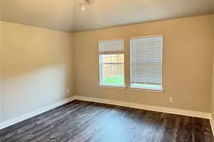 1305 Brad Kellar Dr, Greenville, TX 75402 - Photo 9
