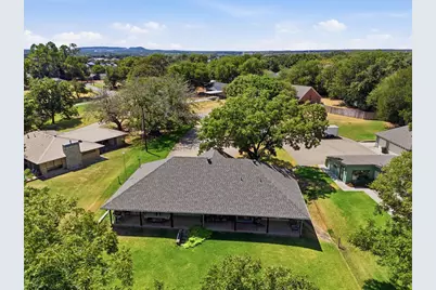 630 E Bridge Street, Granbury, TX 76048 - Photo 31