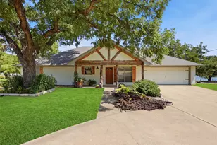 630 E Bridge St, Granbury, TX 76048 - Photo 1