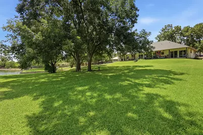 630 E Bridge Street, Granbury, TX 76048 - Photo 25