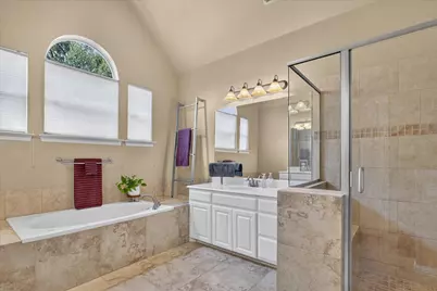 901 Brittany Drive, Lewisville, TX 75067 - Photo 25