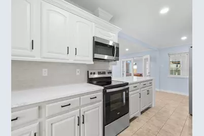 2033 Lymington Road, Carrollton, TX 75007 - Photo 9