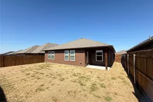 1215 Brad Kellar Dr, Greenville, TX 75402 - Photo 17