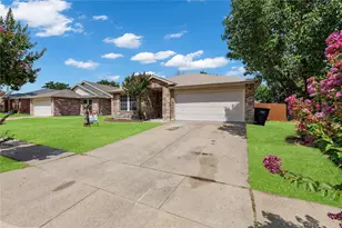 5132 Bedfordshire Dr, Fort Worth, TX 76135 - Photo 5