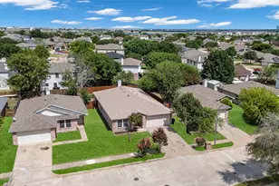 5132 Bedfordshire Dr, Fort Worth, TX 76135 - Photo 3