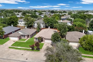 5132 Bedfordshire Dr, Fort Worth, TX 76135 - Photo 7