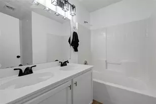 5132 Bedfordshire Dr, Fort Worth, TX 76135 - Photo 13