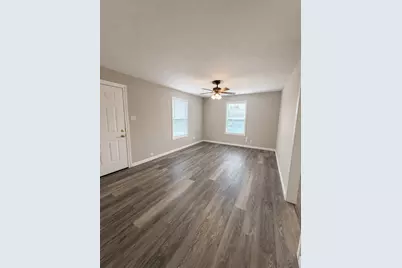 2801 Burchill Road S, Fort Worth, TX 76105 - Photo 3