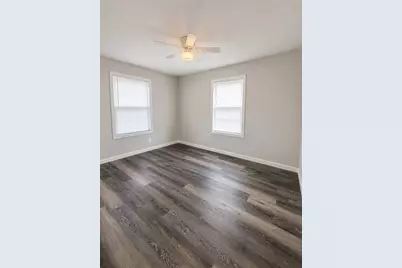 2801 Burchill Road S, Fort Worth, TX 76105 - Photo 9