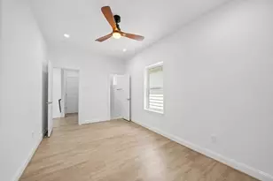 1221 W 16th St, Houston, TX 77008 - Photo 23
