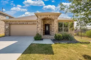 145 Hidden Creek Ct, Saginaw, TX 76131 - Photo 1