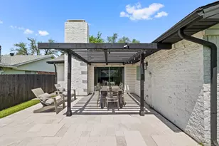9306 Rolling Rock Ln, Dallas, TX 75238 - Photo 33