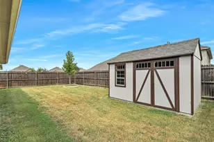 910 Torrey Ave, Princeton, TX 75407 - Photo 37