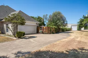 2941 N Mockingbird Ln, Midlothian, TX 76065 - Photo 5