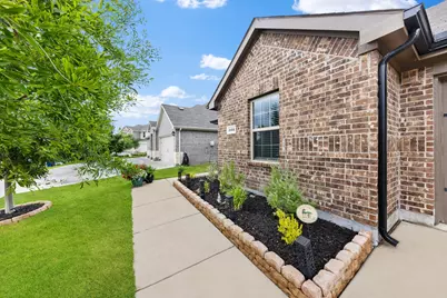 1111 Baldwin Lane, Ennis, TX 75119 - Photo 3