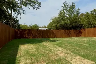 1445 Elk Creek Rd, Dallas, TX 75253 - Photo 15