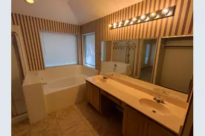 4819 Brady Court, Arlington, TX 76018 - Photo 13