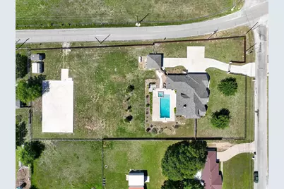 2000 Adams Lane S, Azle, TX 76020 - Photo 35