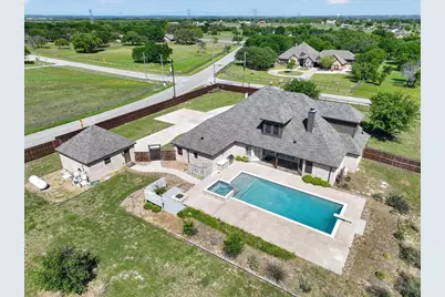 2000 Adams Lane S, Azle, TX 76020 - Photo 11