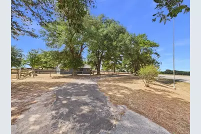14889 N State Highway 19, Palestine, TX 75803 - Photo 17
