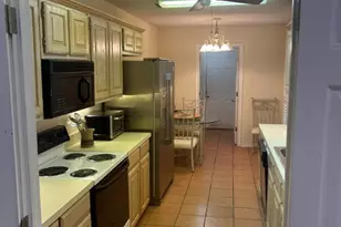 19083 White Bluff Dr, Whitney, TX 76692 - Photo 5